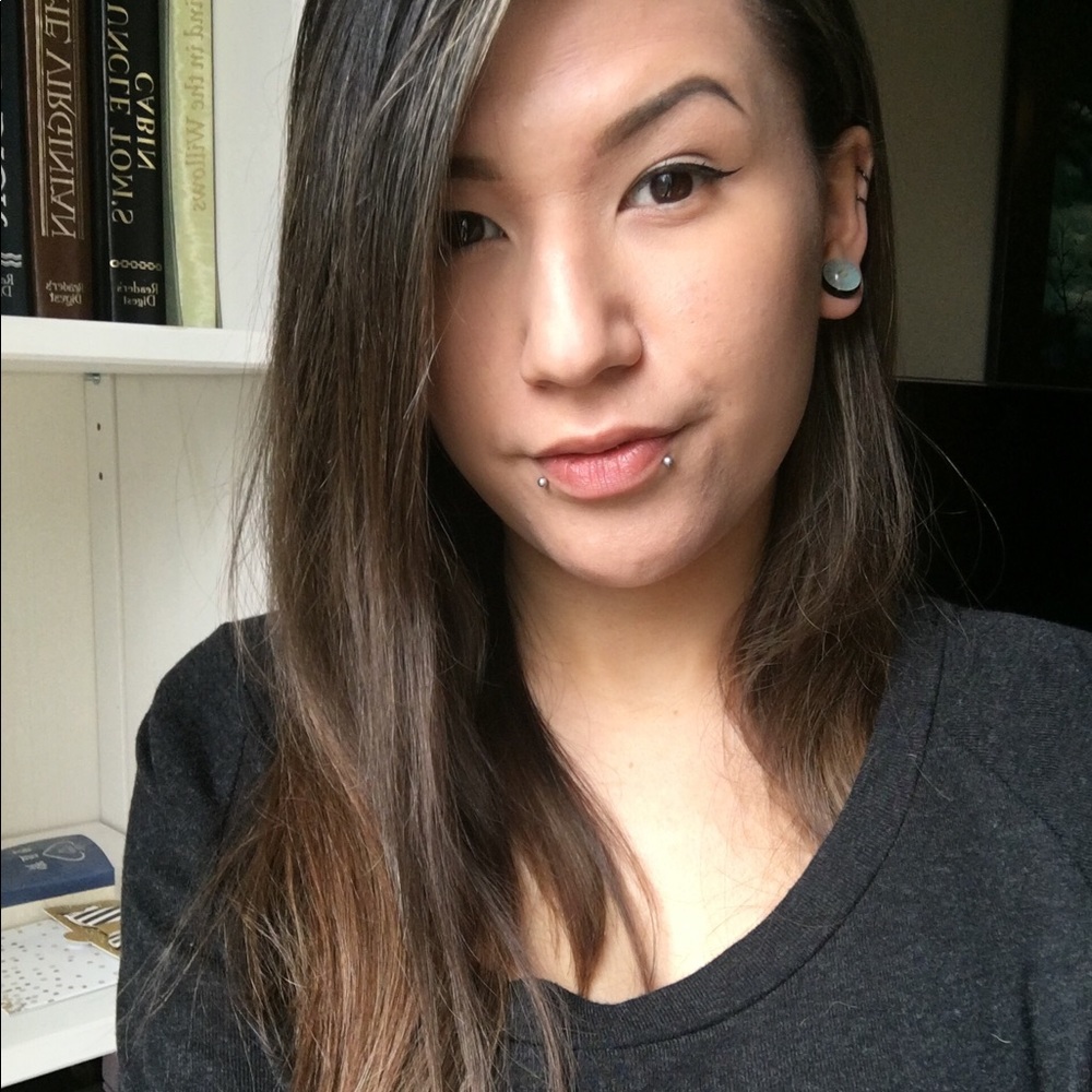 Meet your Posher, Lena